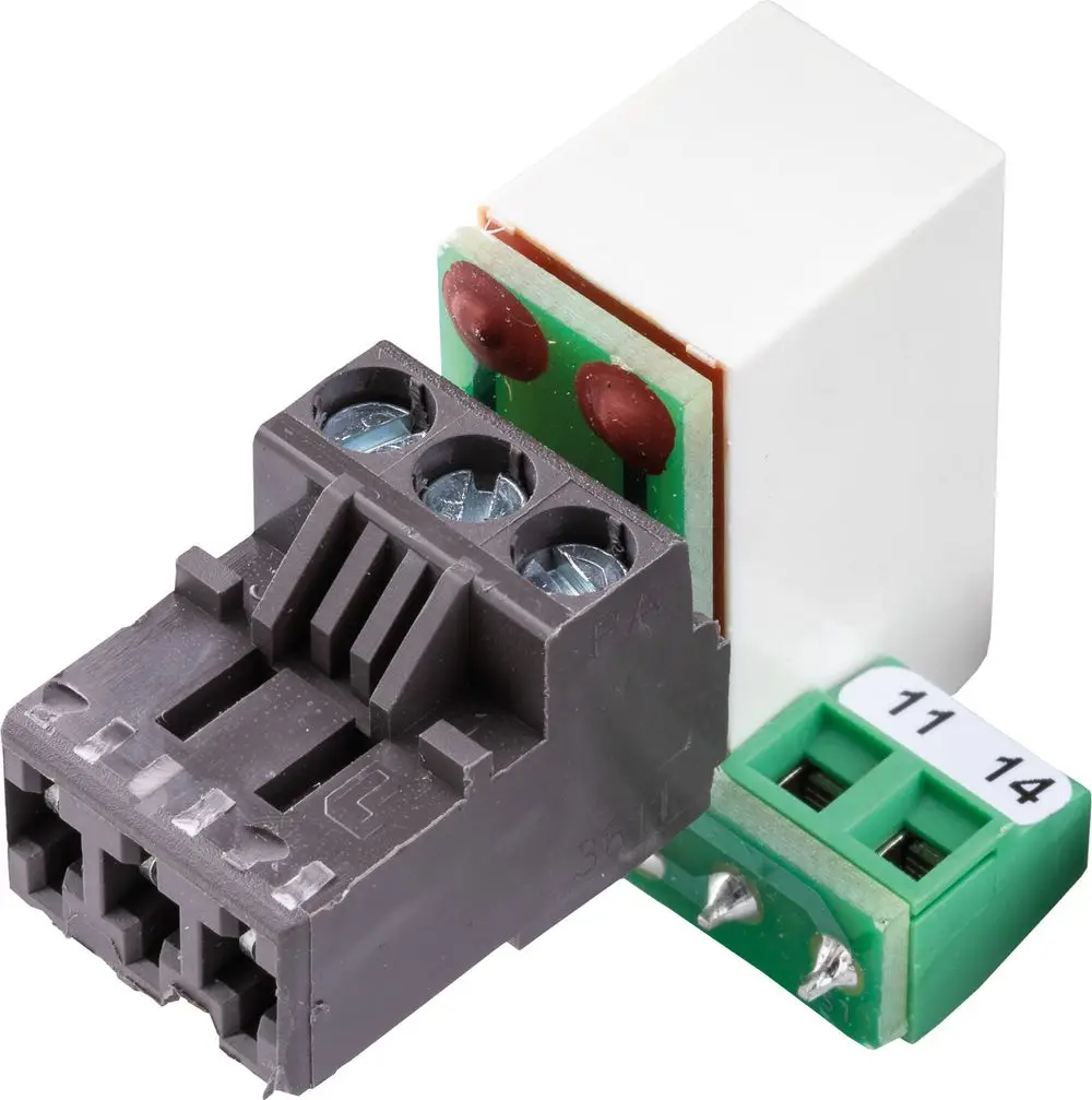 Regelungszubehör mit grauem Stecker und grüner Anschlussklemme, geeignet für die Steuerung von E-Pumpen in Heizsystemen von Bosch.